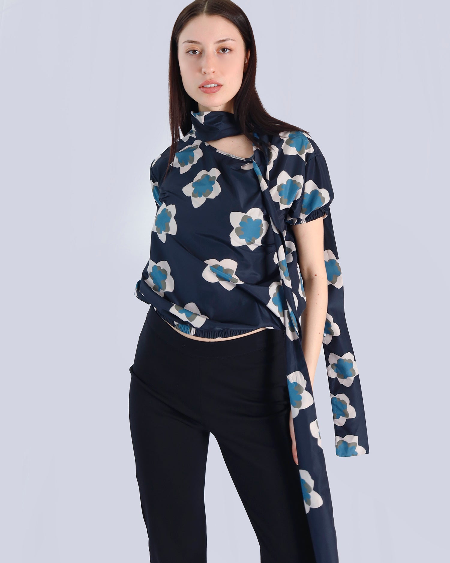 PHENICIA | Top