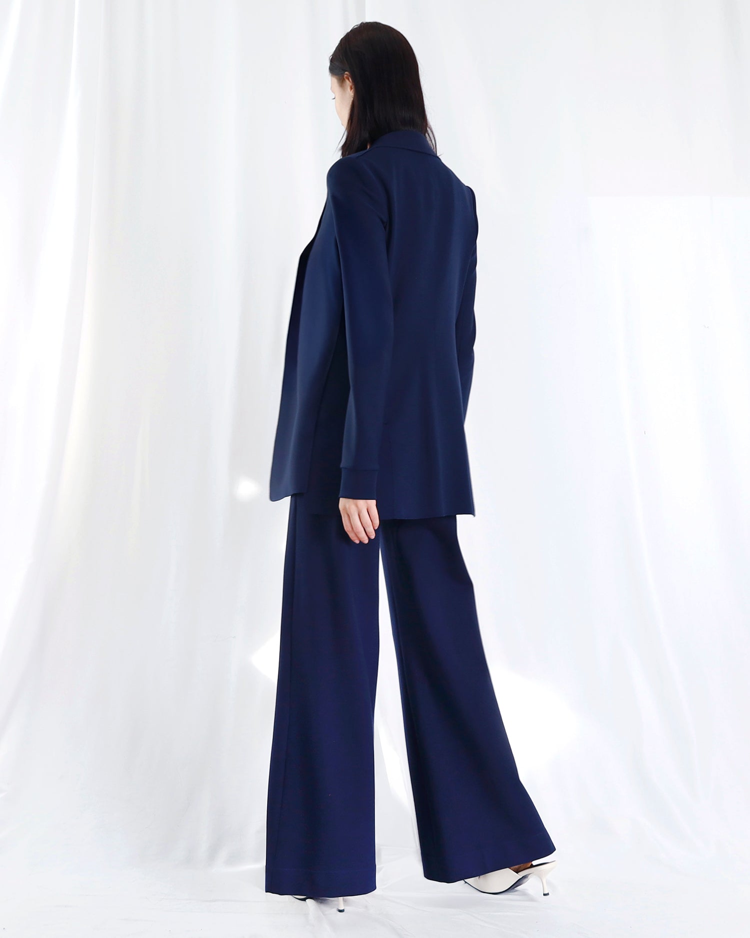 Maison Marie Saint Pierre | Jacket | MUGARITZ | Deep Blue | Pants | AVALON2 | Deep Blue
