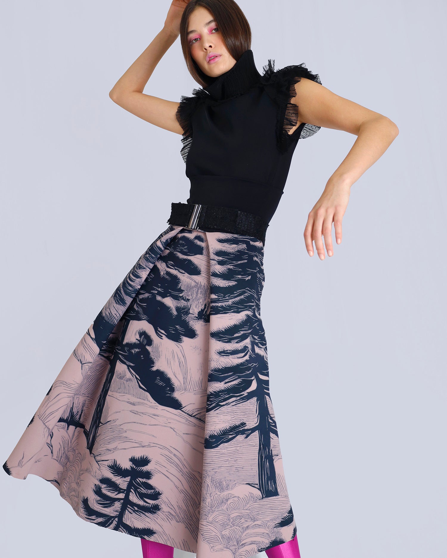 Maison Marie Saint Pierre | Skirt | NAOMI | Blossom Pine | Top | NAMIR | Black | Belt | NABUKODO | Black