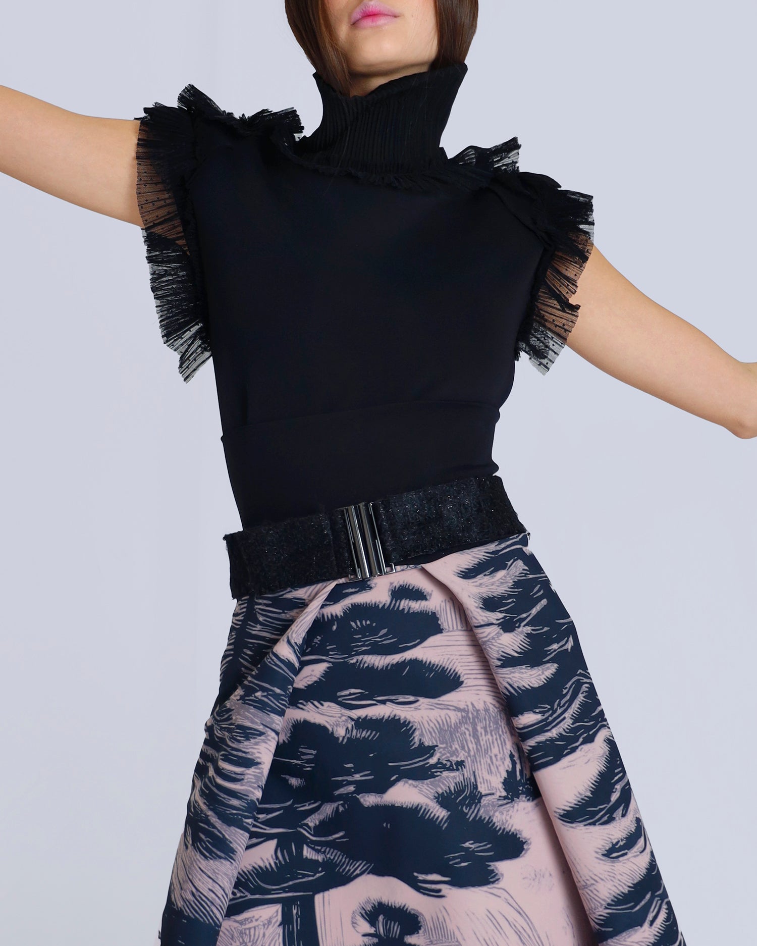Maison Marie Saint Pierre | Skirt | NAOMI | Blossom Pine | Top | NAMIR | Black | Belt | NABUKODO | Black