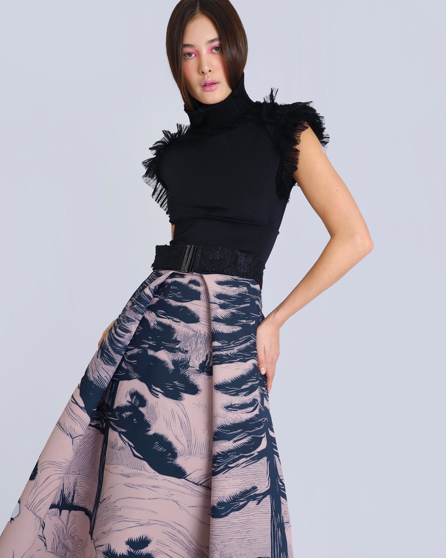 Maison Marie Saint Pierre | Skirt | NAOMI | Blossom Pine | Top | NAMIR | Black | Belt | NABUKODO | Black