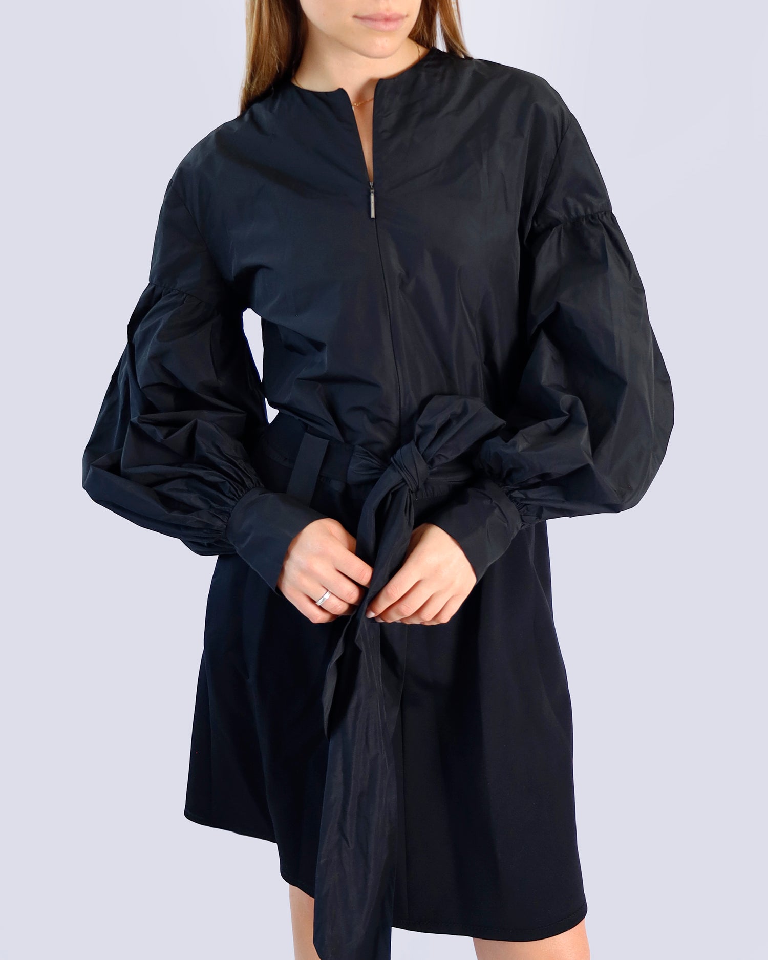 kylie shirt dress $475 Halston Women's Black Kylie Long-Sleeve Twill Mini Shirt Dress Size 6