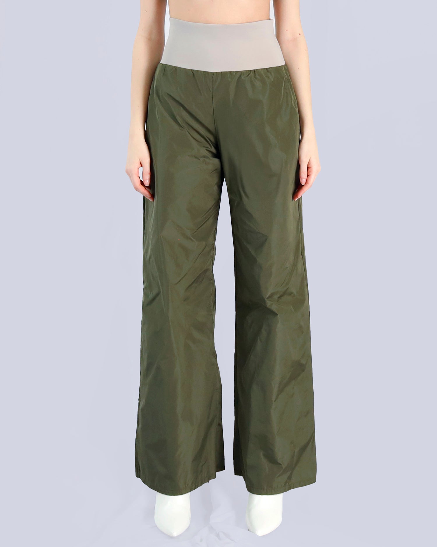 Person wearing olive green wide-leg pants on a light gray background. Maison Marie Saint Pierre | Pants| PIDELI2 | Khaki