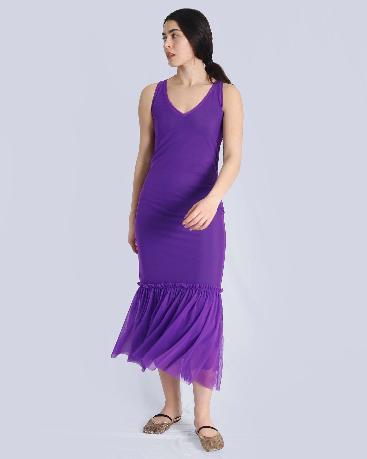 Woman wearing a purple dress on a white background. Maison Marie Saint Pierre | Dress | POLZIN| Neon Purple