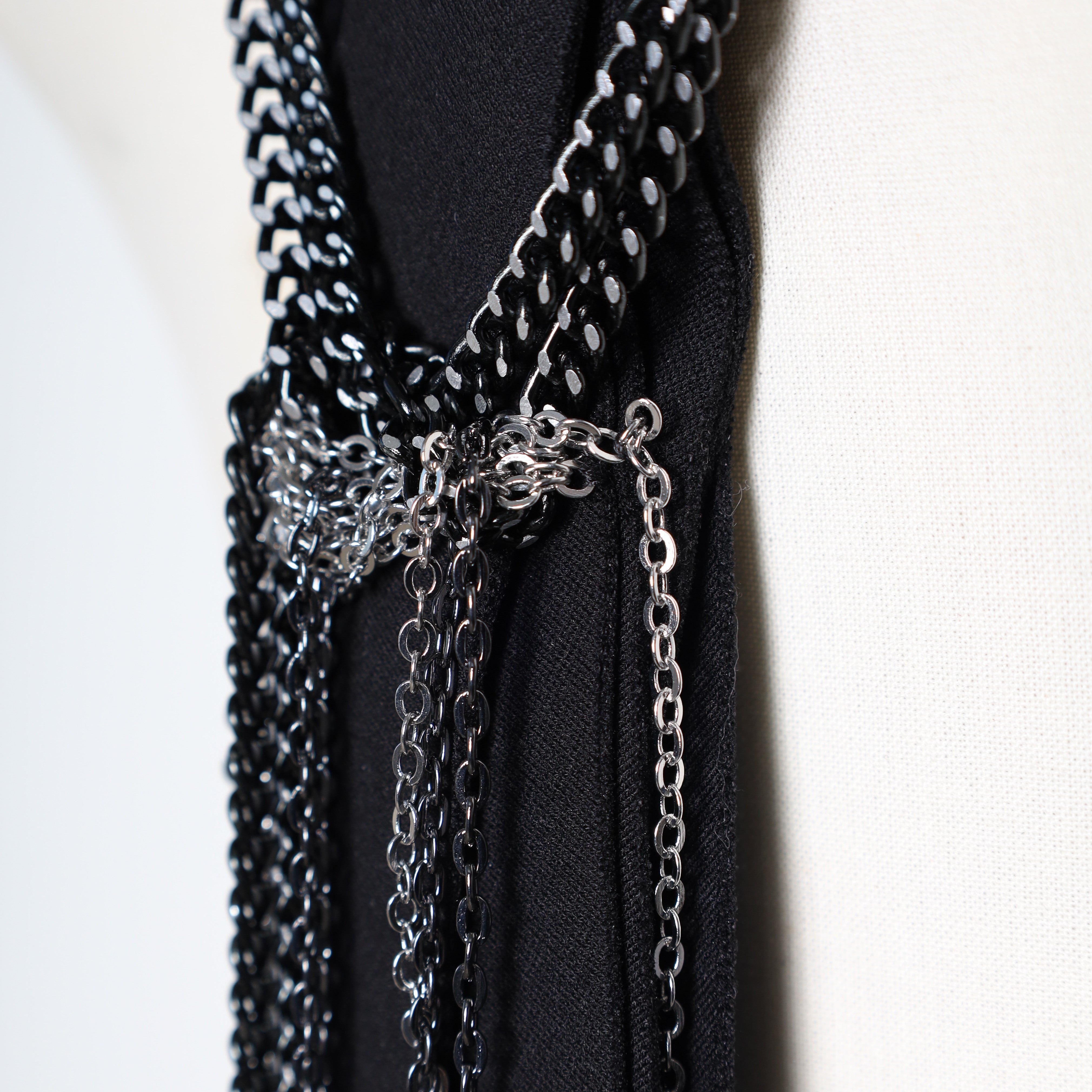 Necklace SELARGIUS | Black